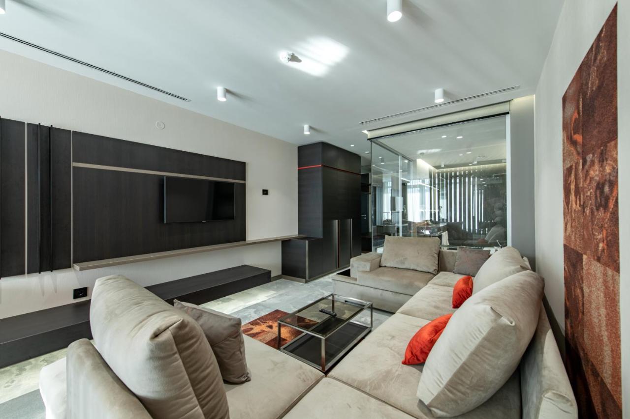 Hotel Zeneva Lux Κραγκούγιεβατς Εξωτερικό φωτογραφία
