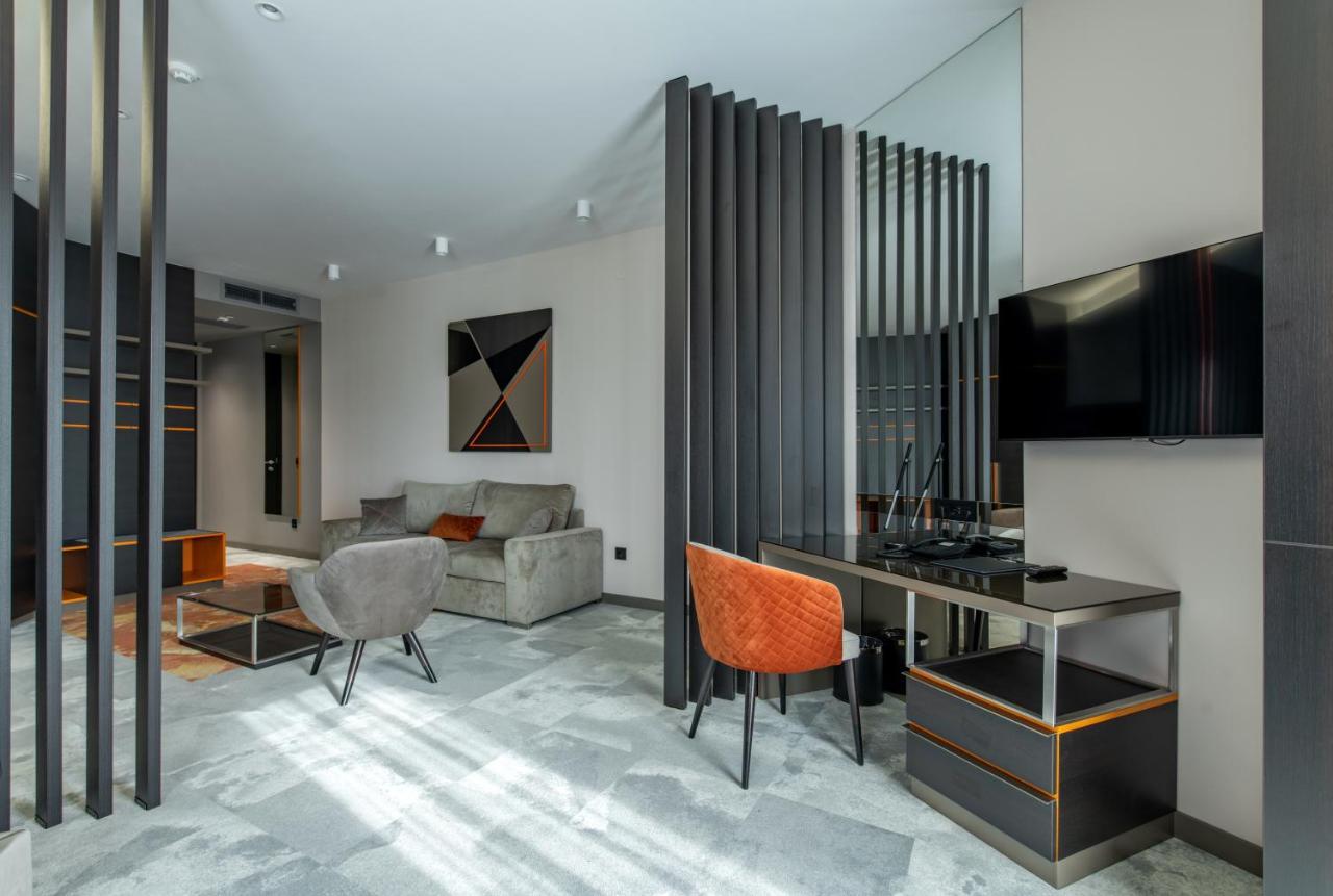 Hotel Zeneva Lux Κραγκούγιεβατς Εξωτερικό φωτογραφία