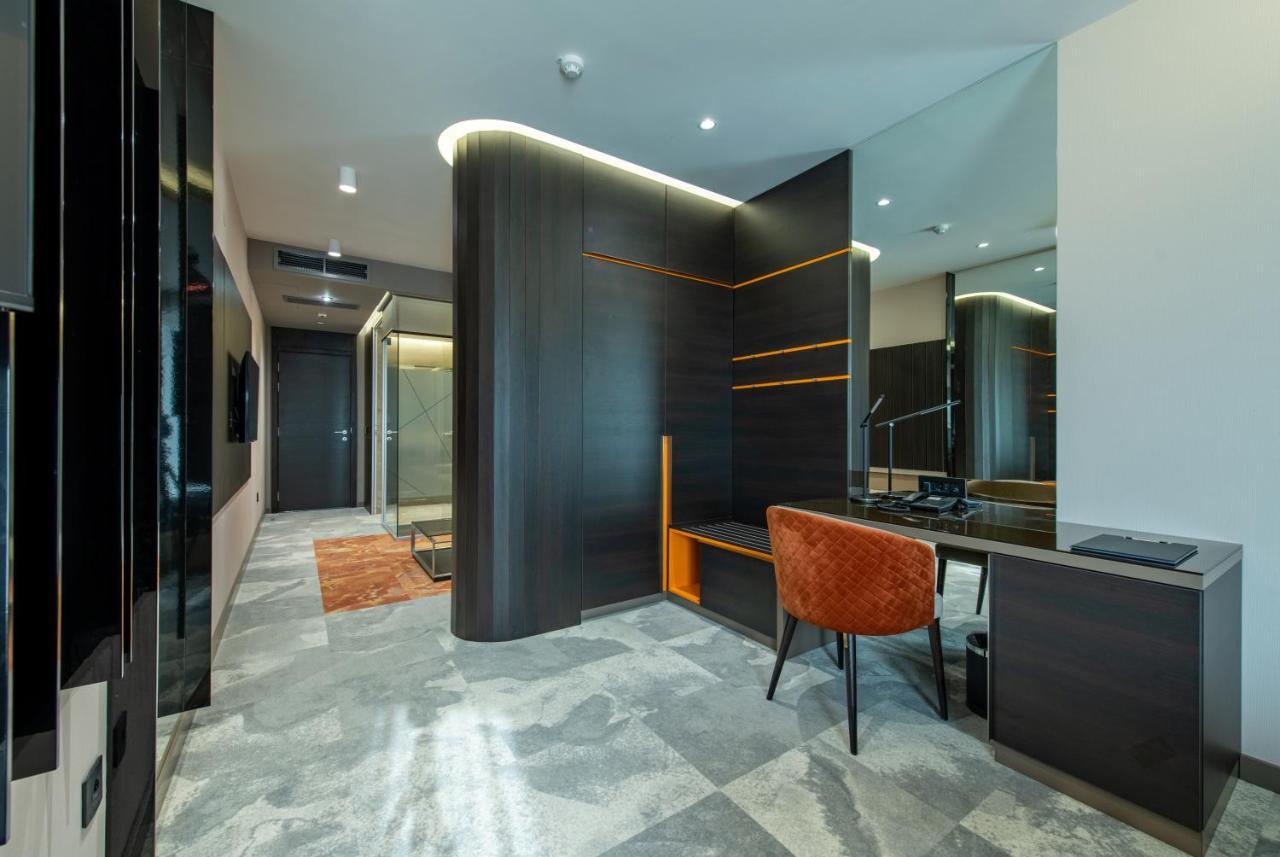 Hotel Zeneva Lux Κραγκούγιεβατς Εξωτερικό φωτογραφία