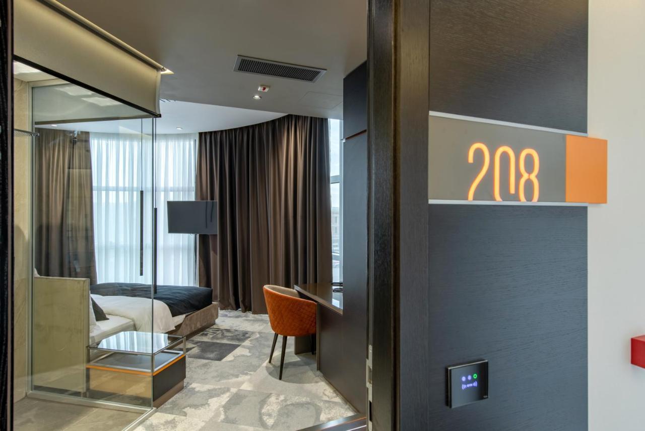 Hotel Zeneva Lux Κραγκούγιεβατς Εξωτερικό φωτογραφία