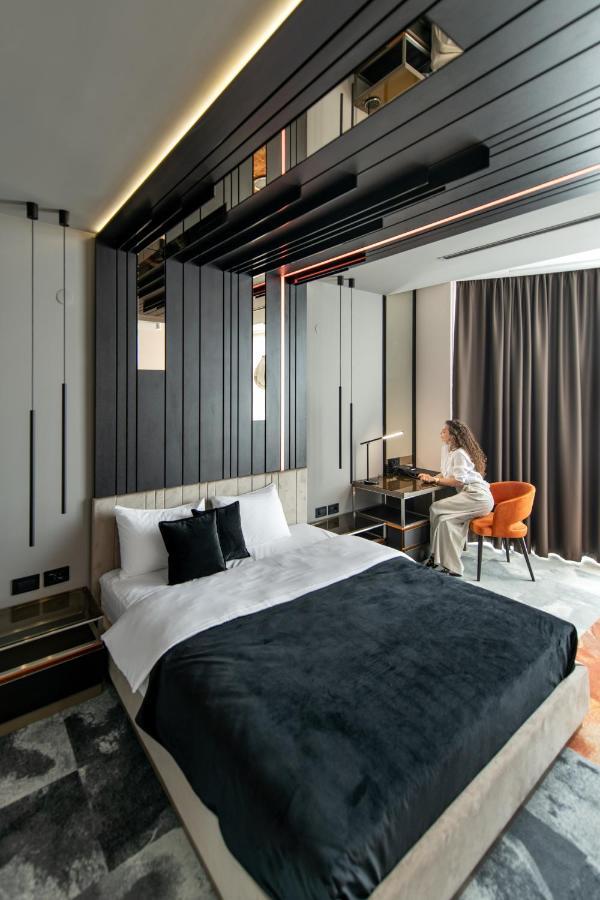 Hotel Zeneva Lux Κραγκούγιεβατς Εξωτερικό φωτογραφία