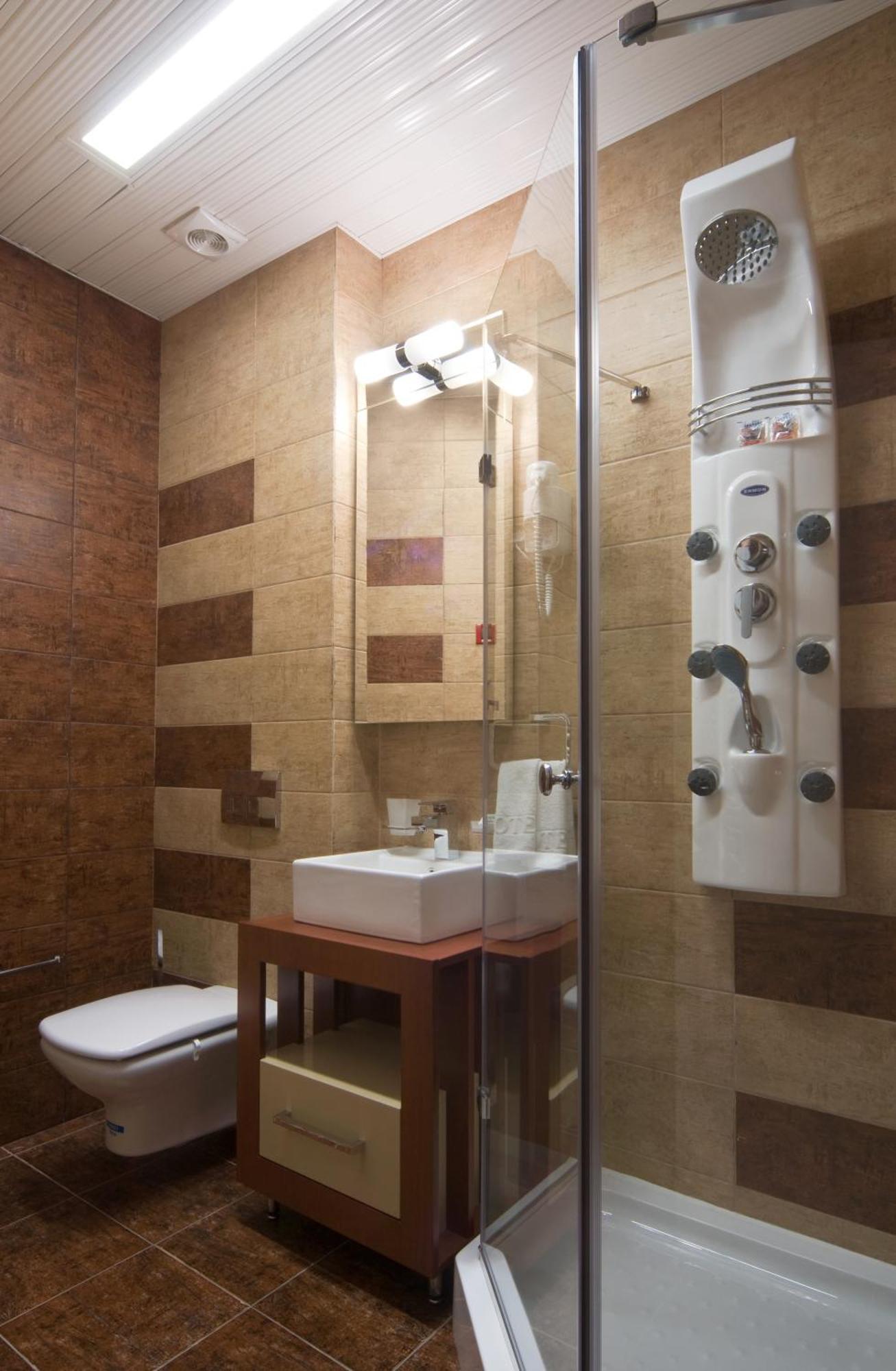 Hotel Zeneva Lux Κραγκούγιεβατς Εξωτερικό φωτογραφία