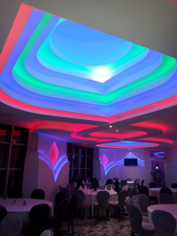 Hotel Zeneva Lux Κραγκούγιεβατς Εξωτερικό φωτογραφία