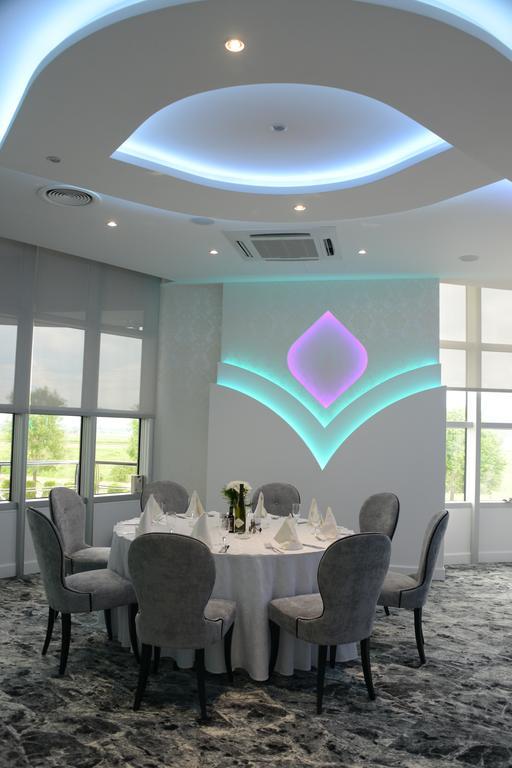 Hotel Zeneva Lux Κραγκούγιεβατς Εξωτερικό φωτογραφία